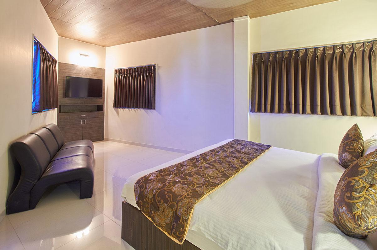 Hotel Gormoh 阿穆达巴 外观 照片